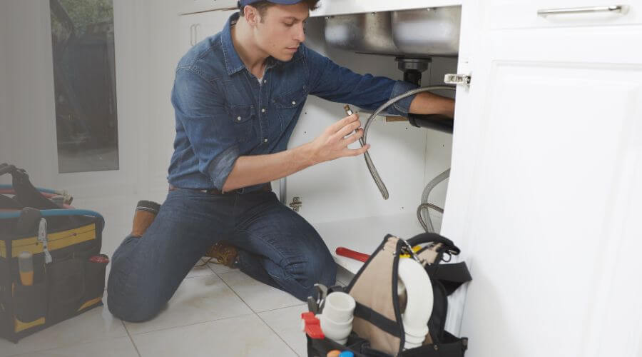 Emergency Leak Repair in Cashion, AZ